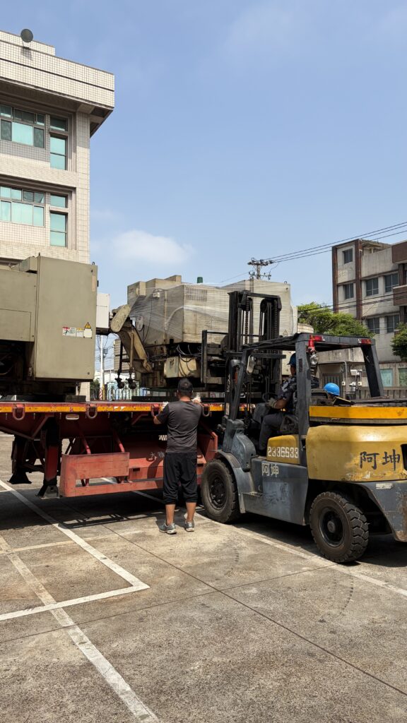 倉佑成功廠車床上車 作業照片 5