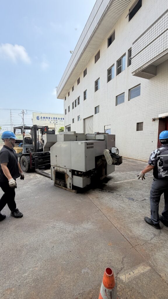 倉佑成功廠車床上車 作業照片 8
